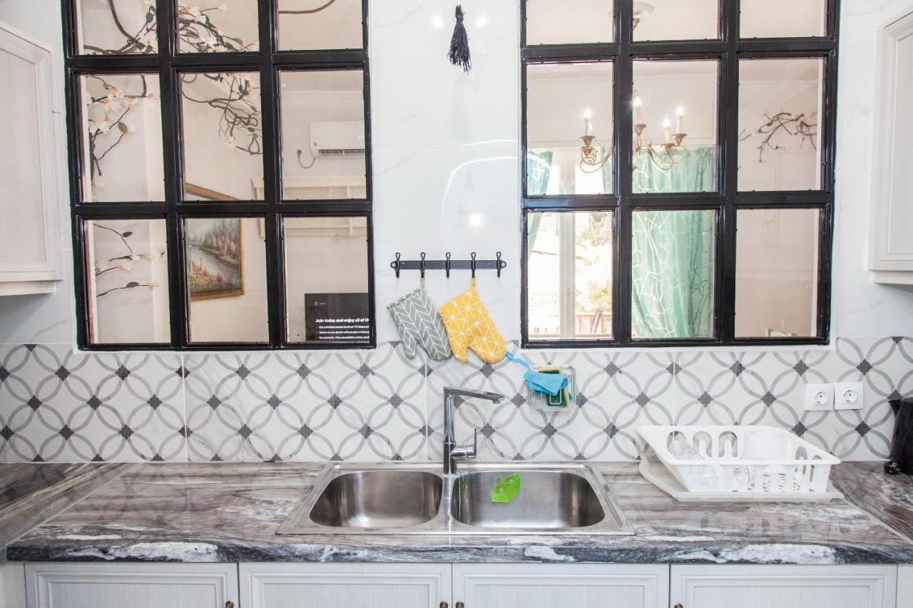 Charming Apartment In Pagkrati- Gtd95602 Athena Bagian luar foto
